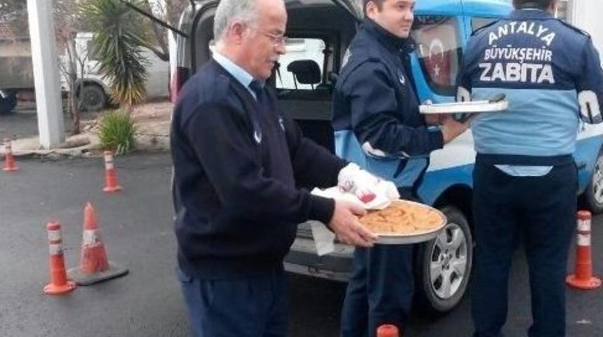 Manavgat&rsquo;ta Seyyar Satıcılarla M&uuml;cadele &Ccedil;alışmaları