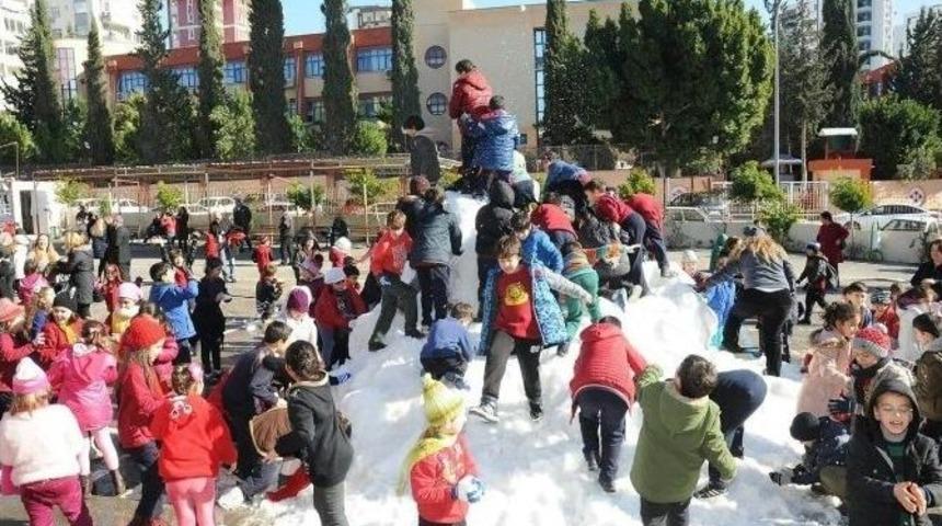 &Ouml;ğrencilere Kar S&uuml;rprizi
