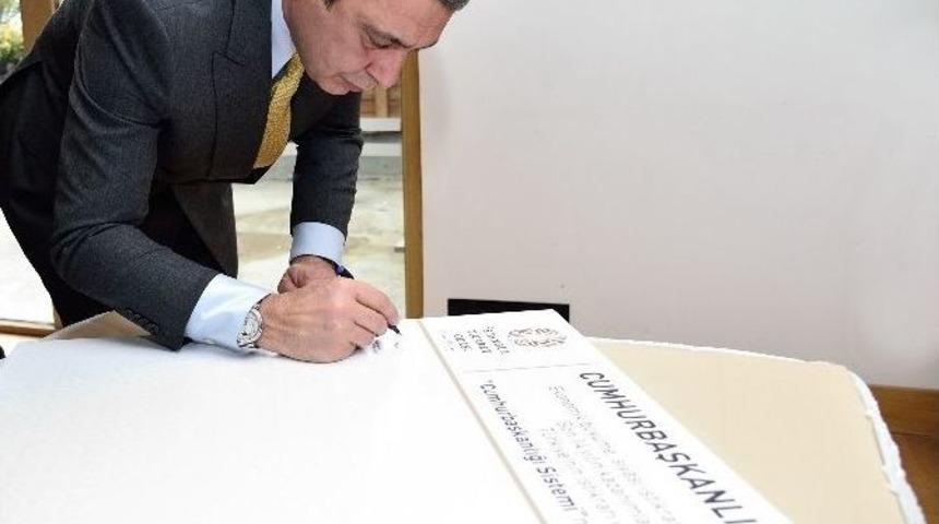 İto&rsquo;nun Cumhurbaşkanlığı Sistemine &lsquo;evet&rsquo; &Ccedil;ağrısına İş &Ouml;rg&uuml;tlerinden Ortak İmza