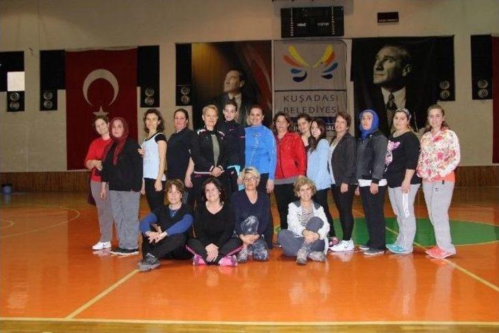 Kuşadası Belediyespor Kadınlar İçin Spor Kursları Düzenliyor