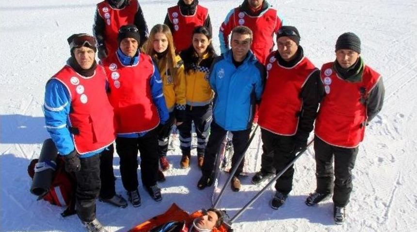 Sağlık&ccedil;ılar Eyof &Ouml;ncesi Paland&ouml;ken&rsquo;de Tatbikat Yaptı