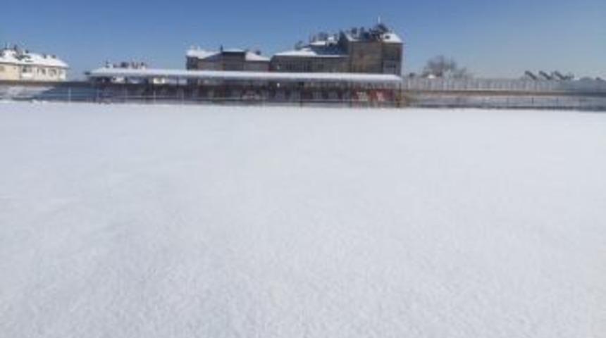 Nevşehir&rsquo;de U-17 Ma&ccedil;ları Ertelendi