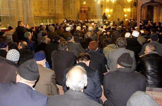 Erzurum&rsquo;da "1001 Hatim" Duası Yapıldı 2