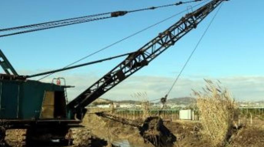 Akdeniz&rsquo;de Dere Yatakları Temizleniyor