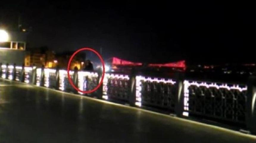 (&ouml;zel Haber) Galata&rsquo;da Can Pazarı Kamerada