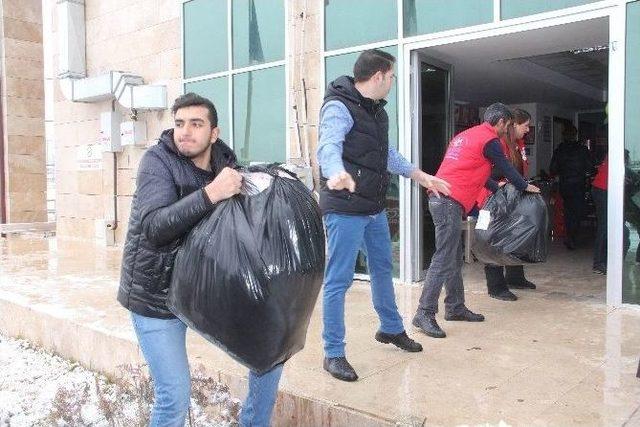 Elazığ’dan Halep’e 2 Tır Yardım