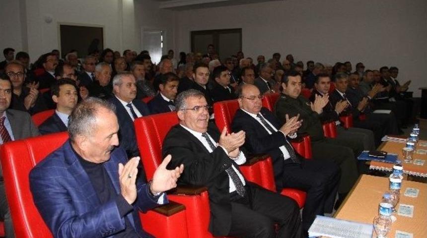 Muğla Valisi Amir &Ccedil;i&ccedil;ek Fethiye&rsquo;de Muhtarlarla Toplantı Yaptı