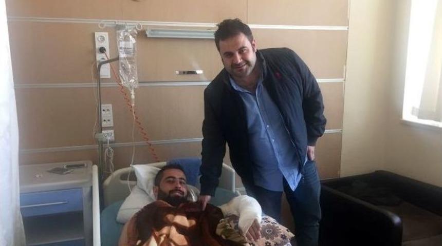 Dirsek Eğriliği Bulunan Hasta 23 Yıl Sonra Sağlığına Kavuştu