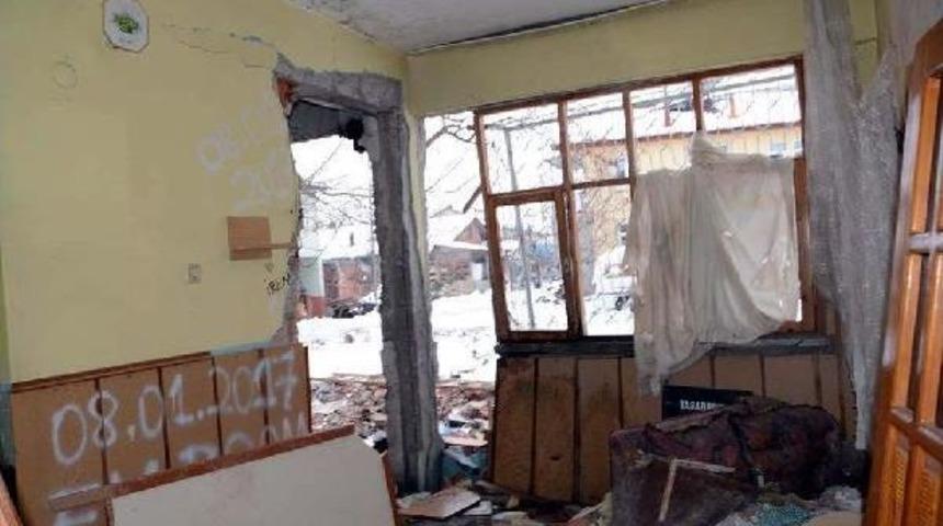 Banyo Kazanı Patladı, Ev Harabeye D&ouml;nd&uuml;