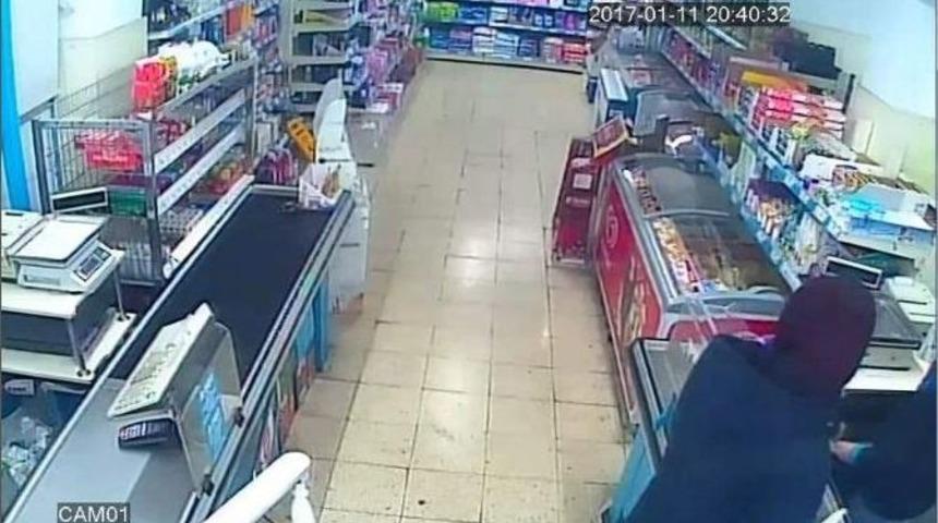 Bı&ccedil;aklı Yağmacı Polisten Ka&ccedil;amadı