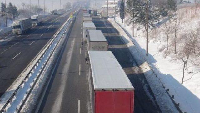 Kapıkule'de 24 Kilometre Tır Kuyruğu