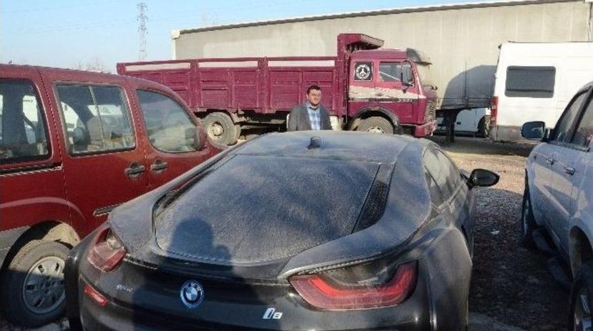 Borcu Nedeniyle Bağlanan L&uuml;ks Ara&ccedil; Eski Sahibi Tarafından Satın Alındı