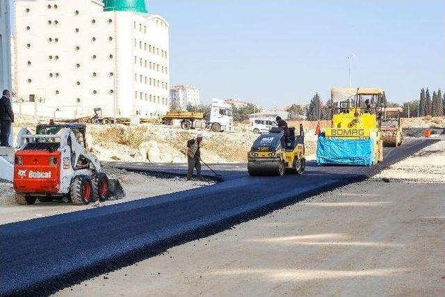 Seyrantepe Mahallesinde Yeni A&ccedil;ılan Yollar Asfaltlanıyor 2