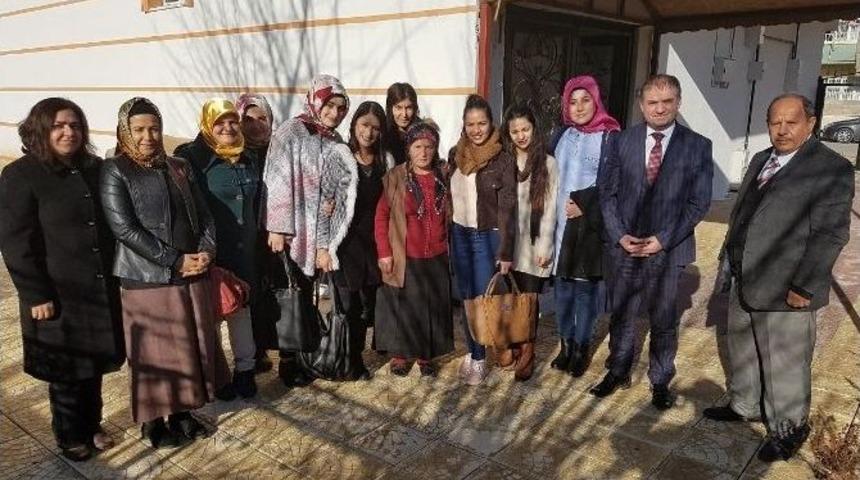 Kyk Adıyaman İl M&uuml;d&uuml;rl&uuml;ğ&uuml; &Ouml;ğrencileri Şehit Ailesiyle Bir Araya Geldi