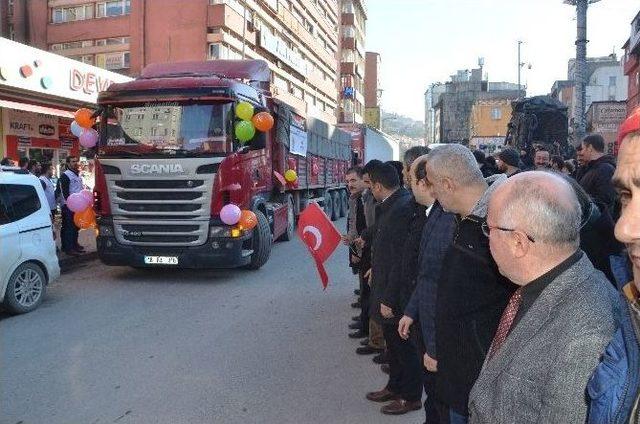 Ak Parti Ve Hayrat Vakfı Tarafından Halep’e Yardım Tırları Gönderildi