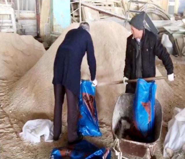  Başhekimin Bilgisiyle Tam Teşekküllü Ambulansla Kum Taşıdılar