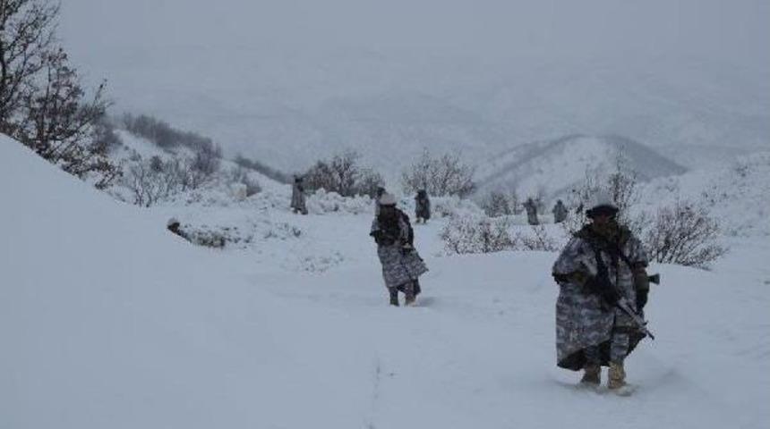 Bing&ouml;l'de Komandoların Ağır Kış Şartlarında 8 G&uuml;n S&uuml;ren Operasyonu