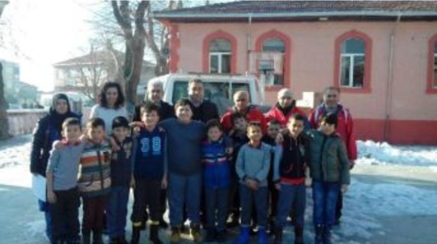 &Ouml;ğrencilerden Halep&rsquo;e Yardım