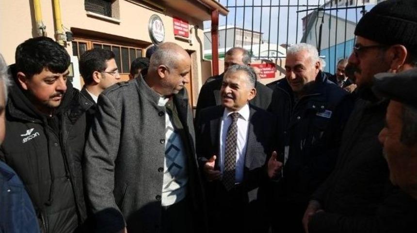 Başkan B&uuml;y&uuml;kkılı&ccedil; Ve Ekibi K&uuml;&ccedil;&uuml;k Mustafa Mahallesi&rsquo;nde