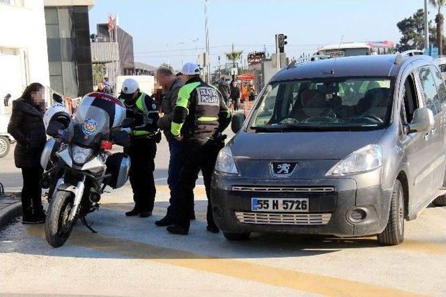 Polisten S&uuml;r&uuml;c&uuml;lere &rsquo;app&rsquo; Uygulaması 1