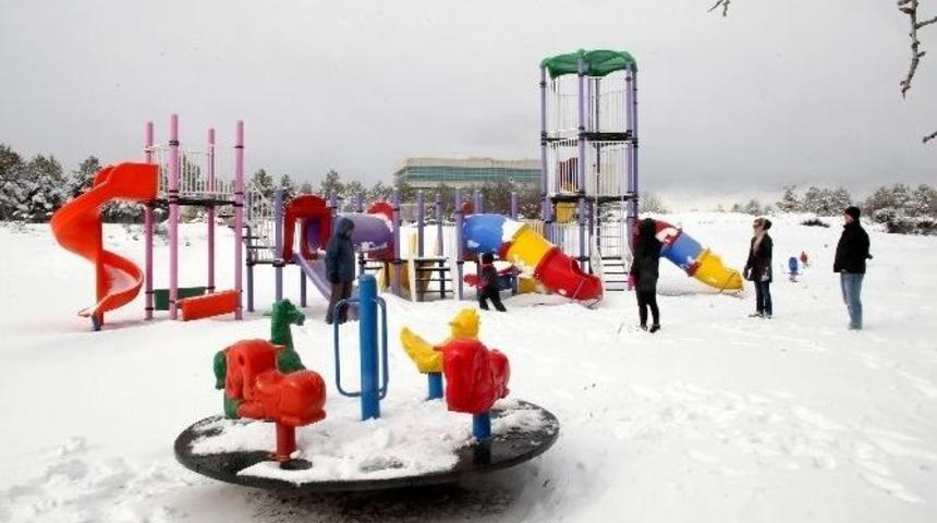 &Ccedil;ankaya&rsquo;nın Parkları Kışın Da G&uuml;zel