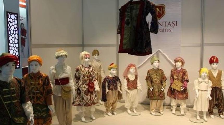 Osmanlı D&ouml;nemine Ait &Ccedil;ocuk Kıyafetleri Ile Tarihe Yolculuk