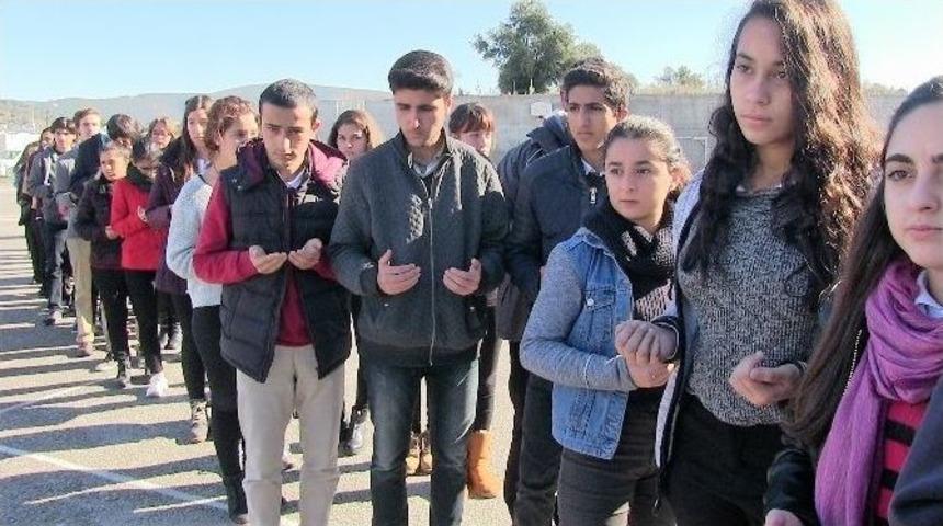 Okul Yolunda &Ouml;len Aslı İ&ccedil;in Arkadaşları Lokma D&ouml;kt&uuml;rd&uuml;