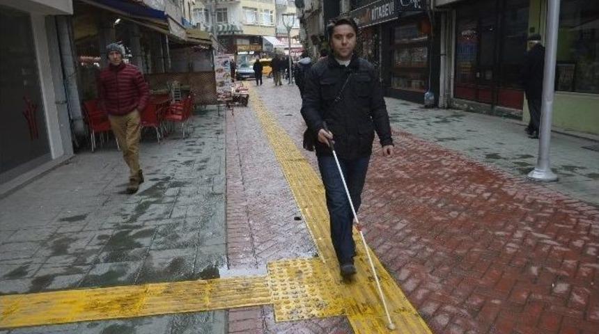 Fatsa&rsquo;da G&ouml;rme Engelliler İ&ccedil;in Kabartmalı Yollar Yapılıyor