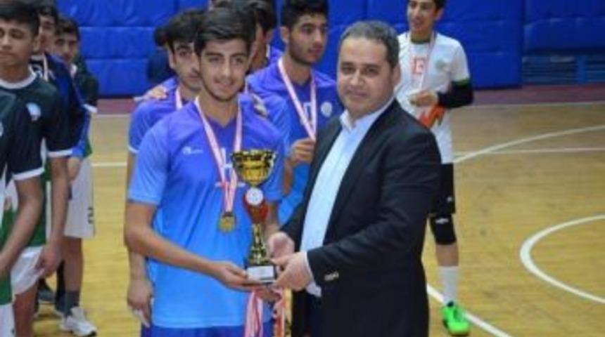 Okullar Arası Voleybolda Malatyaspor Lisesi 1.oldu