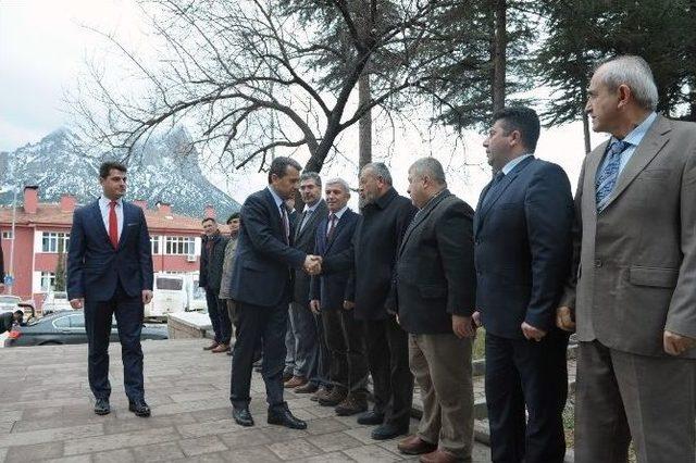 Vali Çelik, Mihalgazi İlçe Muhtarlarıyla Bir Araya Geldi