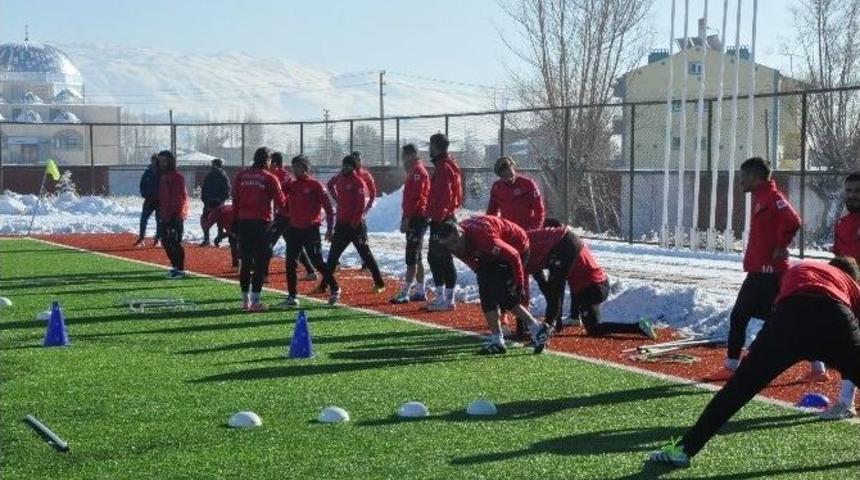 Sandıklıspor İkinci Yarıya Isparta Davraz Ma&ccedil;ı İle Başlayacak