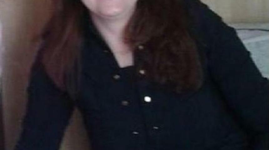 Boşanma Davası A&ccedil;tığı Eşinin &Ouml;ld&uuml;rd&uuml;ğ&uuml; Ayg&uuml;n Toprağa Verildi