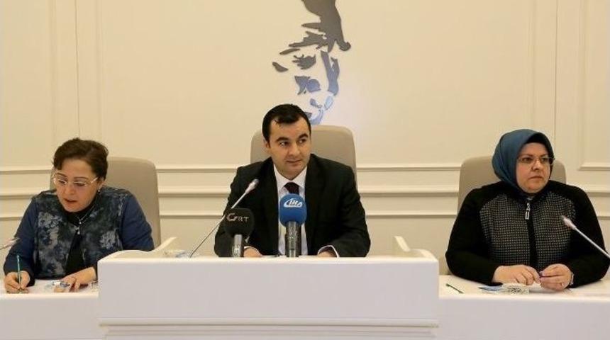 Belediye Meclis &Uuml;yelerinden Şehitlere Vefa