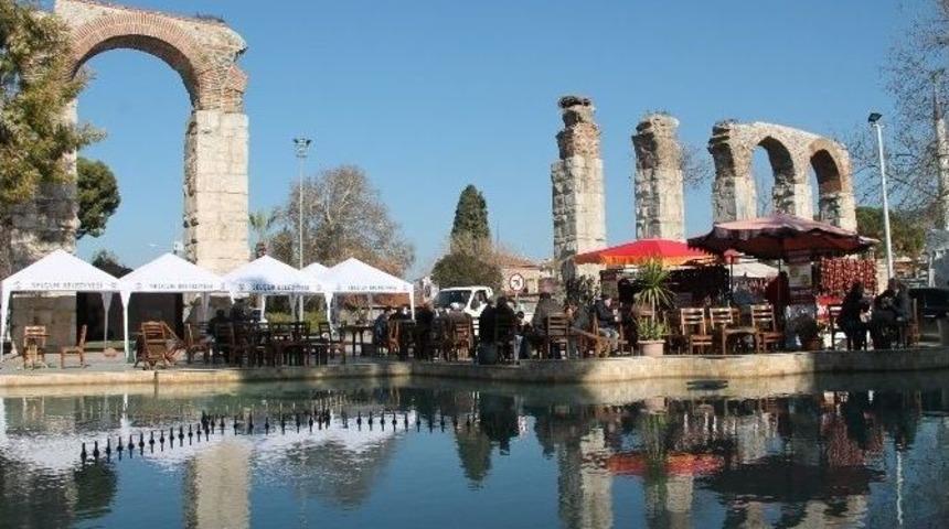 Sel&ccedil;uk, Deve G&uuml;reşlerinin &rsquo;kırkpınar&rsquo;ı İ&ccedil;in Hazır