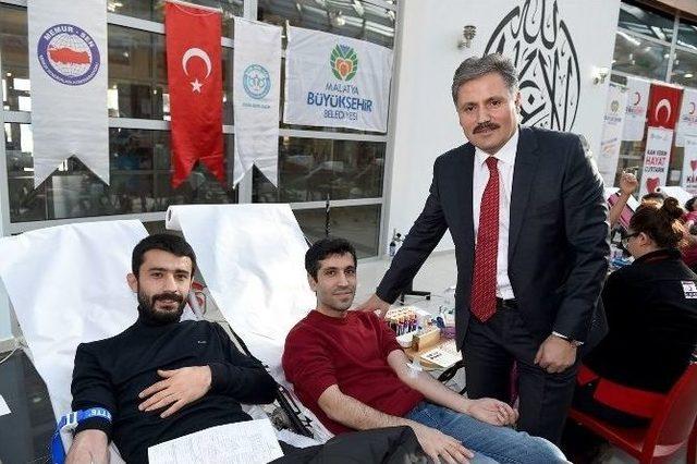 Büyükşehir Belediyesinden Kan Bağış Kampanyası