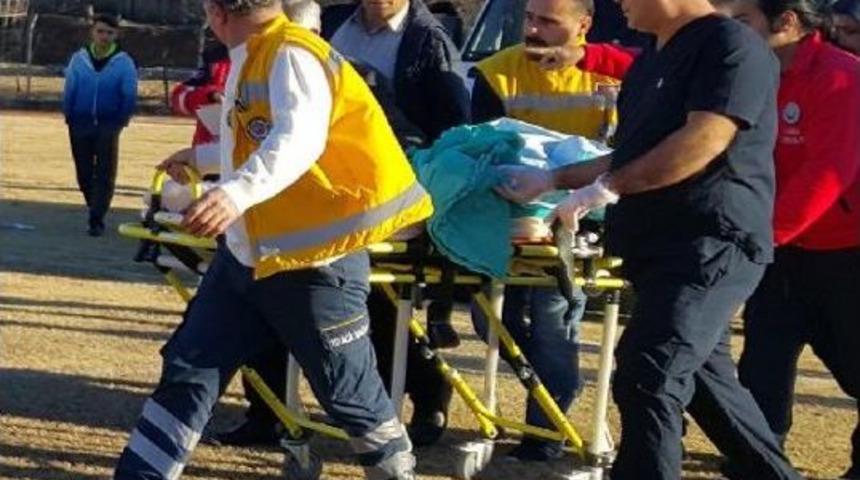 3 Yaşındaki &Ccedil;ocuğun &Uuml;zerine Kaynar S&uuml;t D&ouml;k&uuml;ld&uuml;