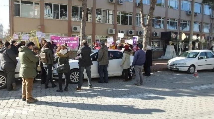 Burhaniye&rsquo;deki Kadın Cinayeti Davası Ertelendi