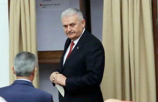 Anayasa Değişikliği Teklifinin 9 uncu Madde G&ouml;r&uuml;şmelerine Başlandı (3) 3