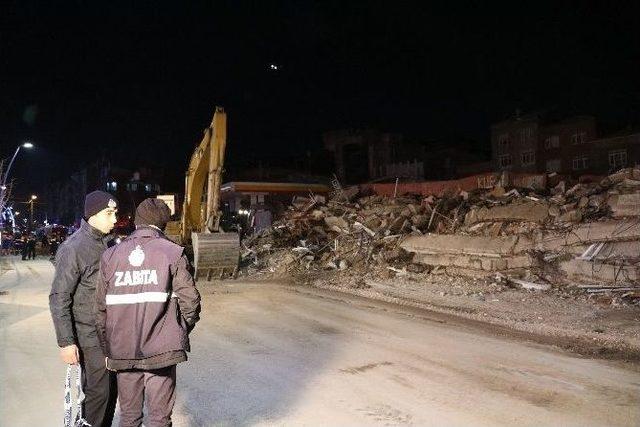 Zeytinburnu’nda Arama Kurtarma Çalışması Sona Erdi