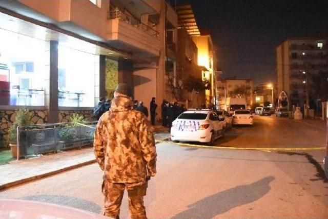 Pompalı T&uuml;fekli Eylemci, 6 Saattir Ikna Edilmeye &Ccedil;alışılıyor (2) - Yeniden 1