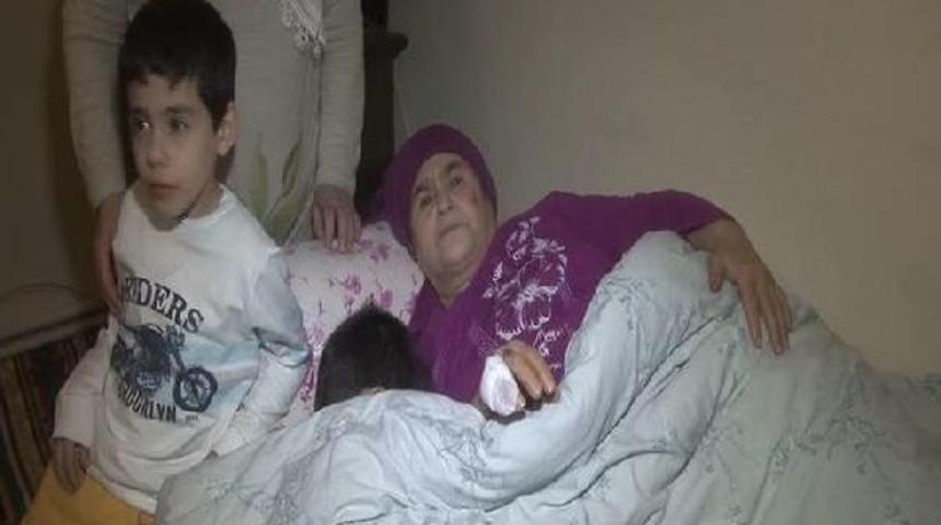 Zeytinburnu'nda &Ccedil;&ouml;ken Binada Yaralanan Kadın Olay Anını Anlattı