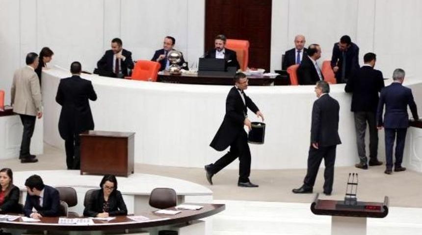 11'inci Madde 341 Oyla Kabul Edildi