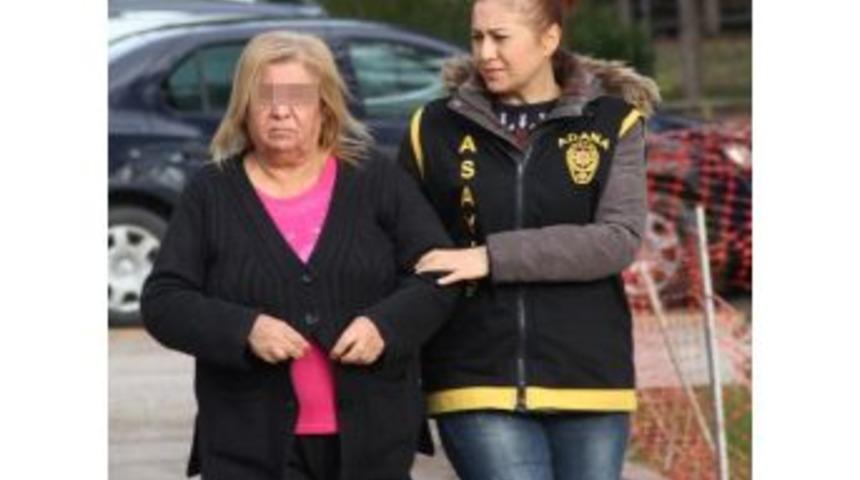 Telefonda "se&ccedil;, Beğen, Al" Dedi, Polisi G&ouml;r&uuml;nce Kadınları Tanımadığını S&ouml;yledi