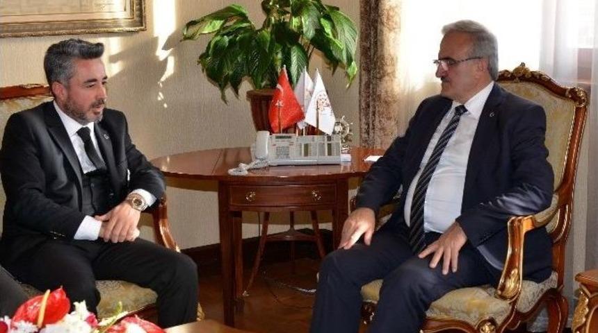 İnşaat M&uuml;teahhitleri Derneği Y&ouml;netimini Vali Karaloğlu&rsquo;nu Ziyaret Etti