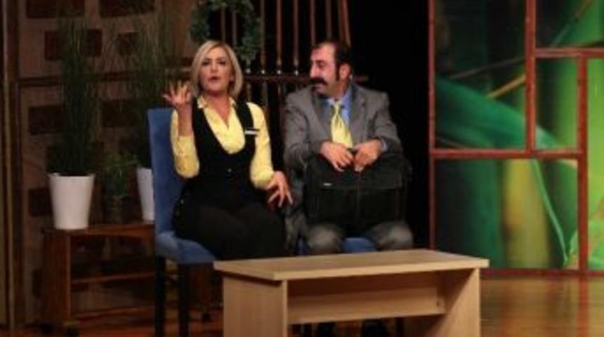 &ldquo;el Deliye Biz Akıllıya Hasret&rdquo;