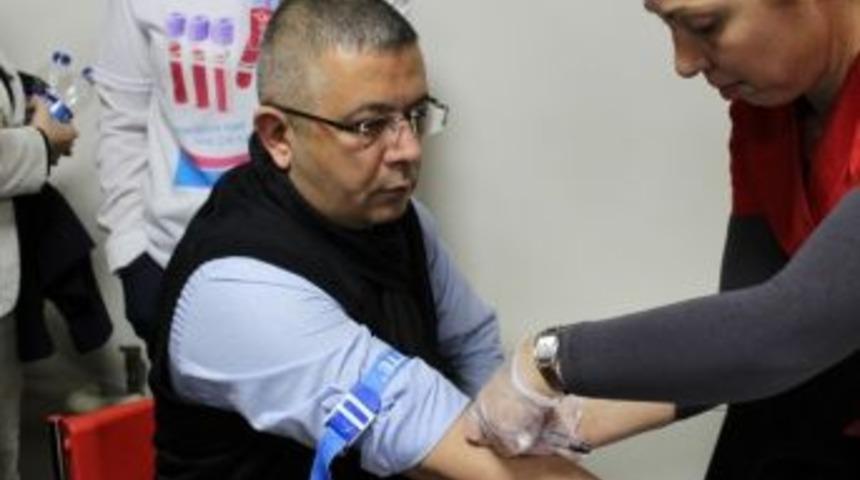 Başkan Demircan&rsquo;dan K&ouml;k H&uuml;cre Bağışı İ&ccedil;in &Ccedil;ağrı