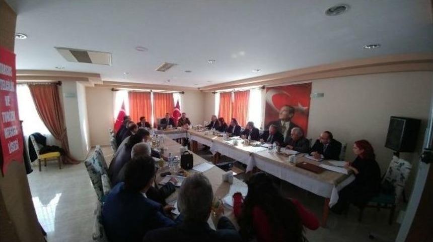 İl&ccedil;e Milli Eğitim M&uuml;d&uuml;rleri Toplantısı Tarsus&rsquo;ta Yapıldı