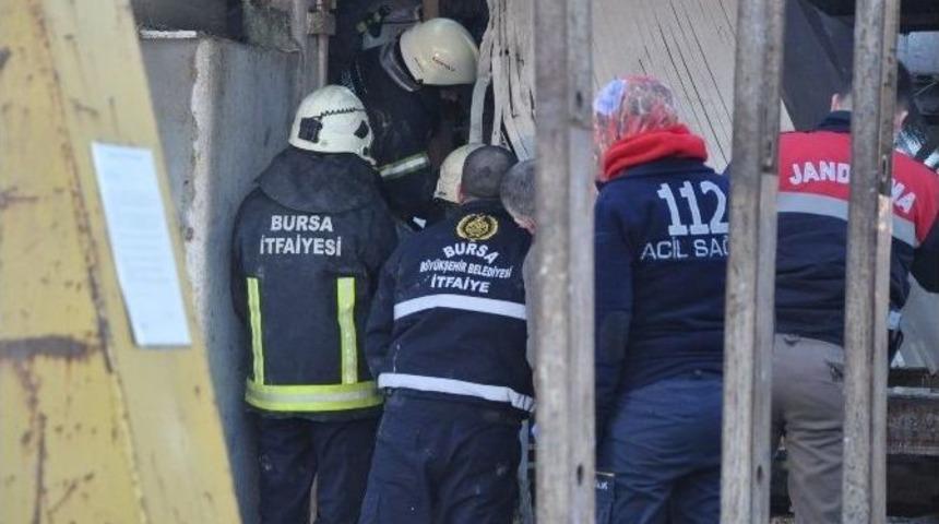 12 Tonluk Mermerin Altında Kalan Suriyeli İş&ccedil;i &Ouml;ld&uuml;