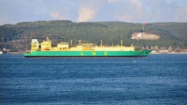 Doğalgaz Tankeri Çanakkale Boğazı’nı Kapattı