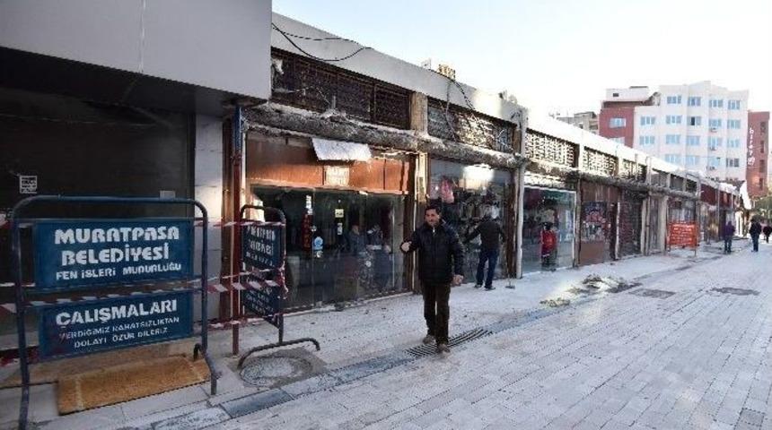 Sinan Mahallesi&rsquo;nde Riskli Sundurmalar Kaldırıldı